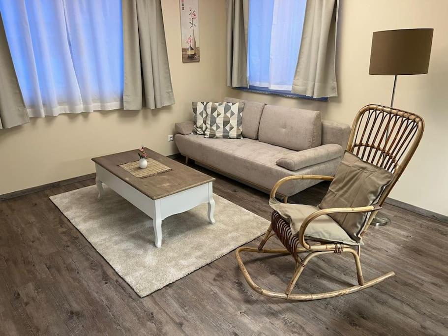 Gemuetliche Wohnung In Velden! Velden am Woerthersee Ngoại thất bức ảnh