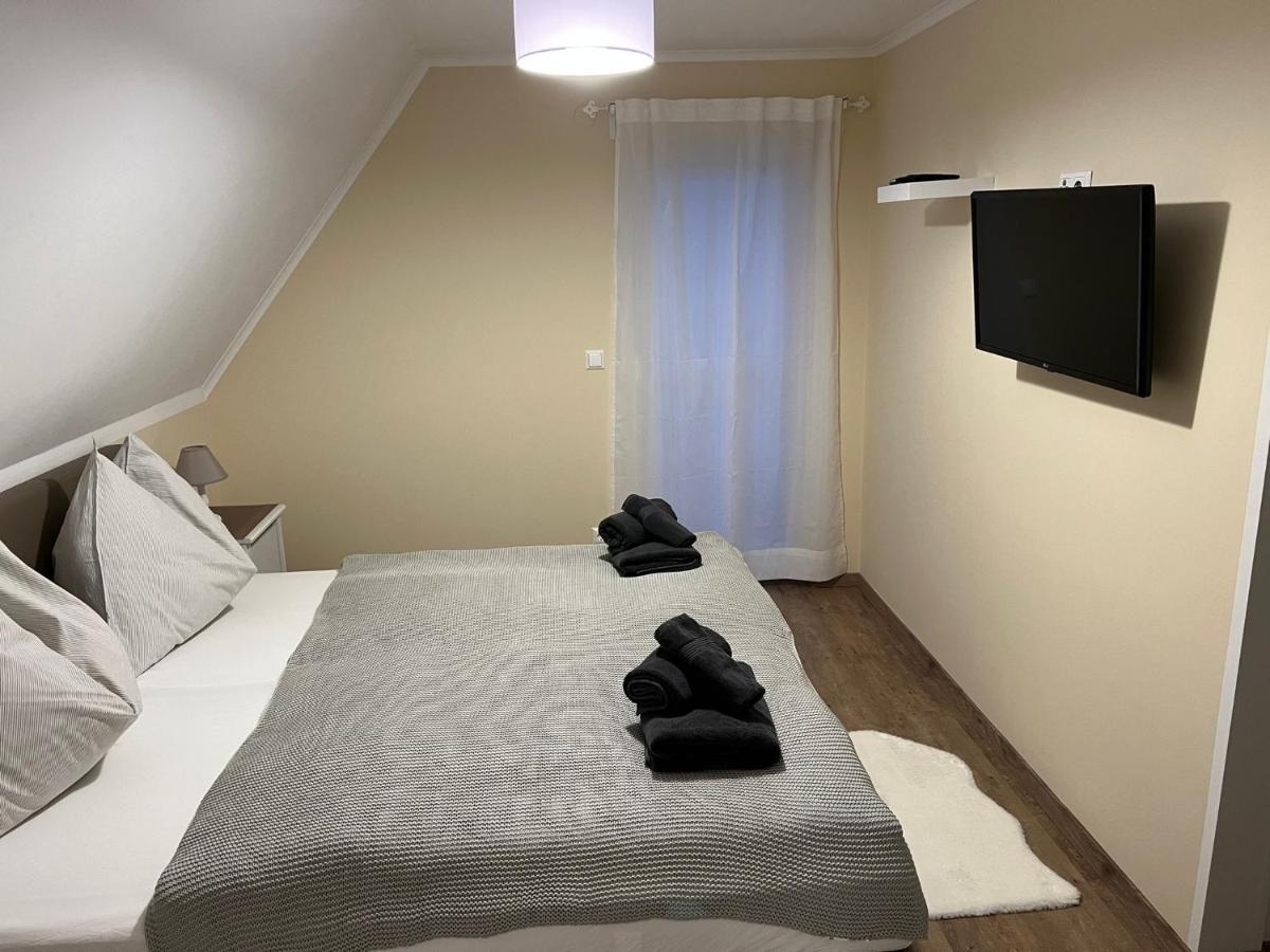 Gemuetliche Wohnung In Velden! Velden am Woerthersee Ngoại thất bức ảnh