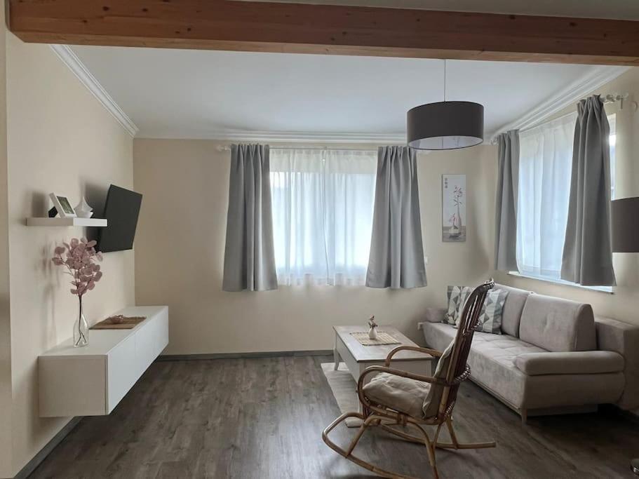 Gemuetliche Wohnung In Velden! Velden am Woerthersee Ngoại thất bức ảnh